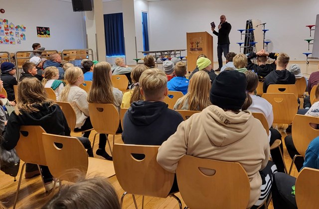 Ævar Þór rithöfundur í heimsókn