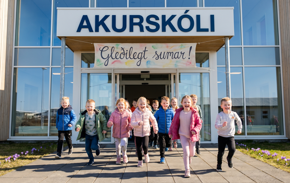 Sumardagurinn fyrsti og starfsdagur