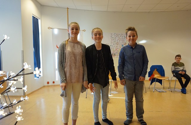 Fulltrúa Akurskóla í Stóru upplestrarkeppninni