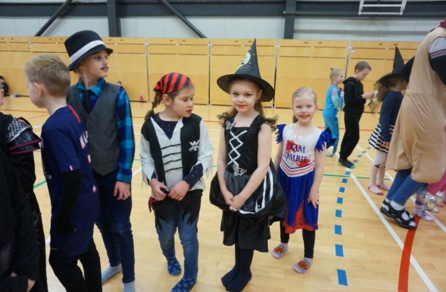 Öskudagur í Akurskóla