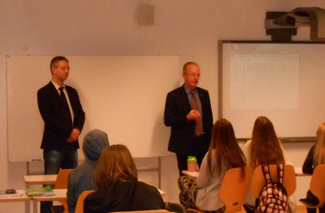 Heimsókn í 10. bekk