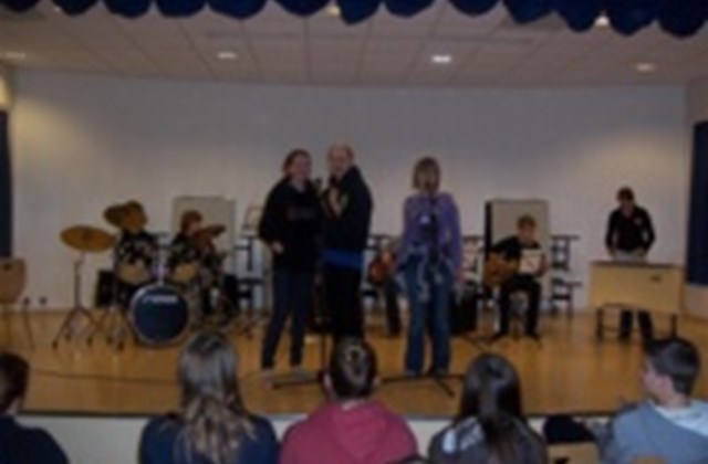 Skemmtiatriði í skólanum