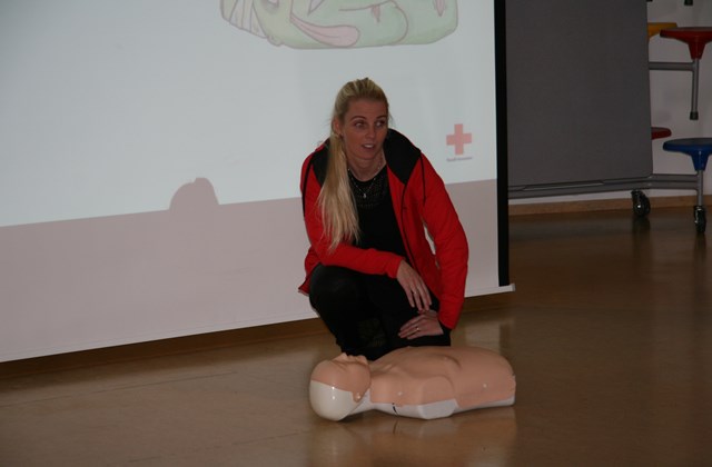 Rauði krossinn með skyndihjálp