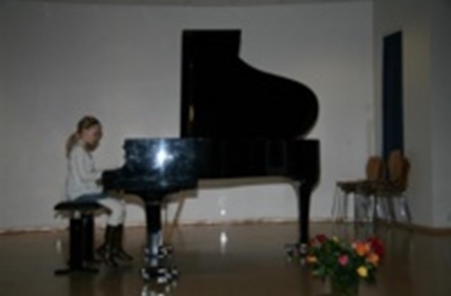 Akurskóla slitið í þriðja sinn