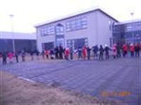 Nemendur tóku utan um Akurskóla!