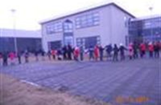 Nemendur tóku utan um Akurskóla!